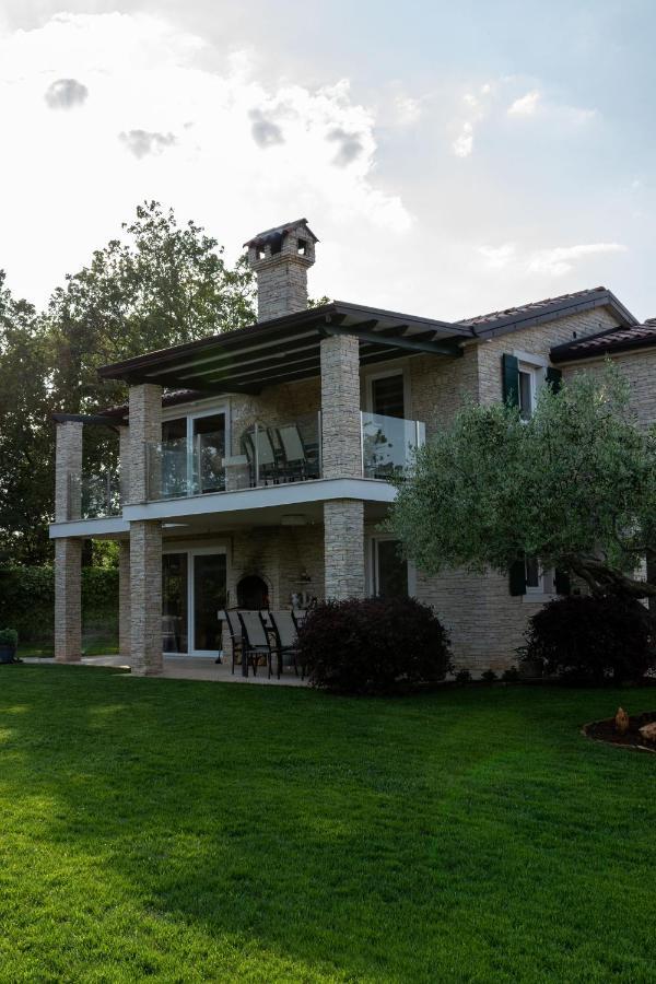 Apartments Villa Sotlar With Pool 乌马格 外观 照片