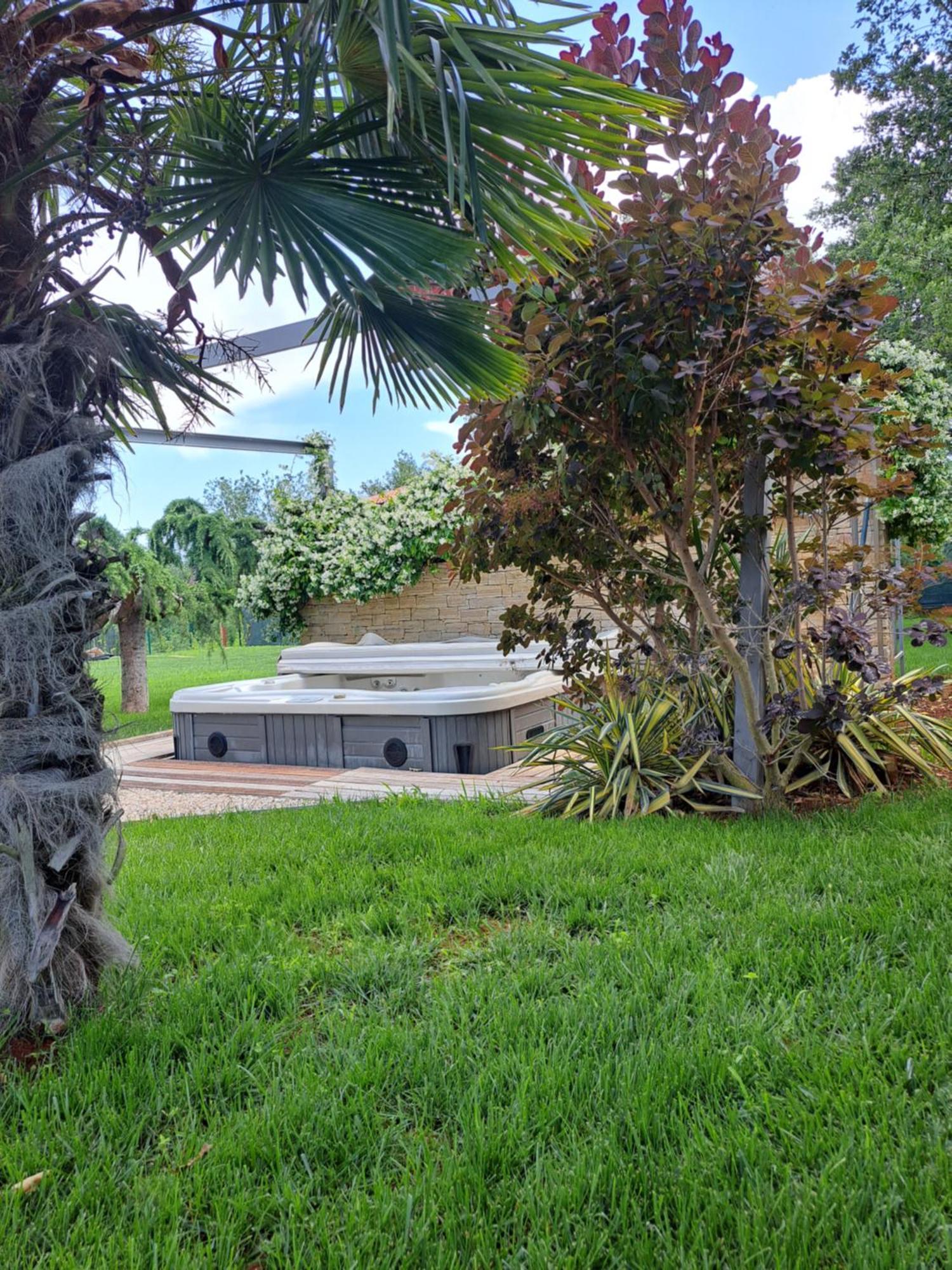 Apartments Villa Sotlar With Pool 乌马格 外观 照片
